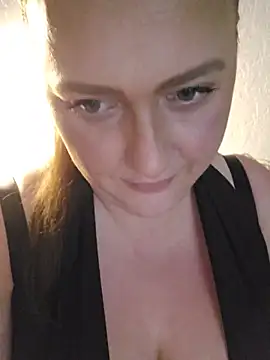 Snapshot of Blondibaby chatting on June 2026 08:22:02 PM Blondibaby online show from June 2026 08:22:02 PM