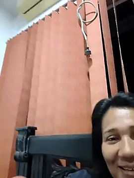 FuegolatinaX online show from April 2026 05:38:01 AM