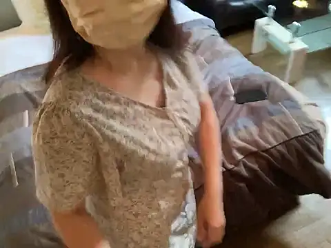 Snapshot of lemonade_madame chatting on April 2026 01:33:01 AM lemonade madame online show from April 2026 01:33:01 AM