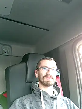 jozsi1995 online show from April 2026 05:34:02 AM