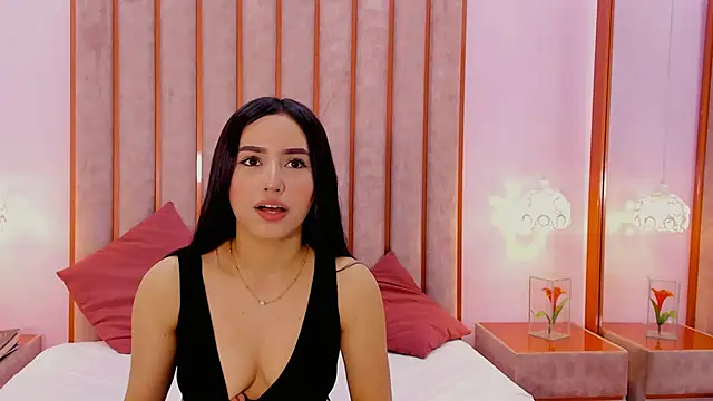 Zoe Monrow online show from May 2026 12:44:02 PM