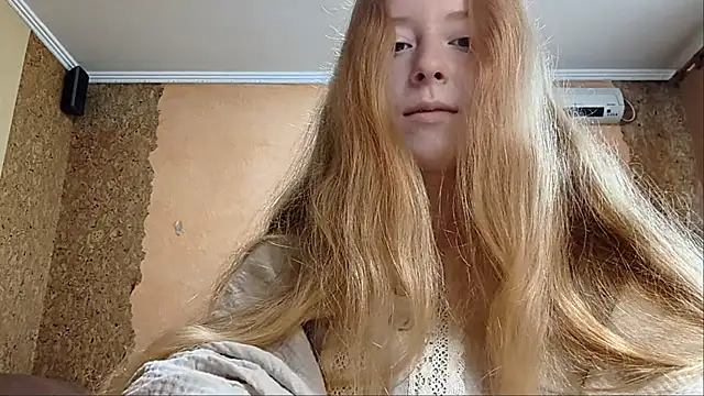 Snapshot of KateVibe_01 chatting on June 2026 12:37:01 AM KateVibe 01 online show from June 2026 12:37:01 AM