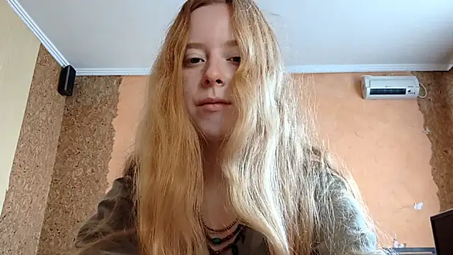 Snapshot of KateVibe_01 chatting on July 2026 12:35:01 AM KateVibe 01 online show from July 2026 12:35:01 AM