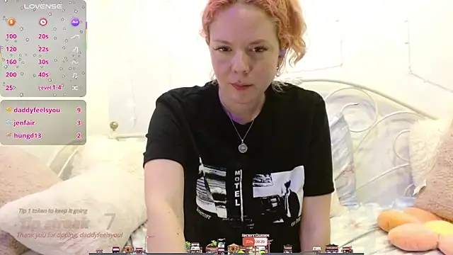 Snapshot of hexbunnie chatting on May 2026 03:04:02 AM hexbunnie online show from May 2026 03:04:02 AM