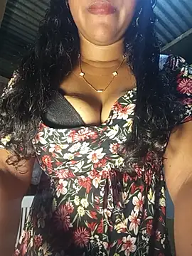 Snapshot of michelle_castillo chatting on April 2026 03:24:01 AM michelle castillo online show from April 2026 03:24:01 AM