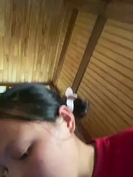 Snapshot of __Sunflower__ chatting on April 2026 04:46:01 AM Sunflower online show from April 2026 04:46:01 AM