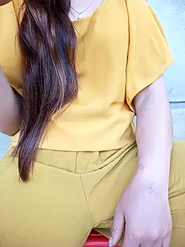 Snapshot of minachao121 chatting on April 2026 09:15:01 AM minachao121 online show from April 2026 09:15:01 AM