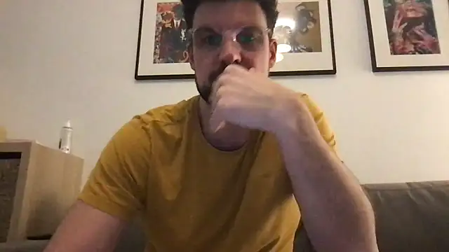 YoloNude online show from April 2026 08:58:01 PM