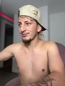 ZarcooX online show from April 2026 04:46:01 AM