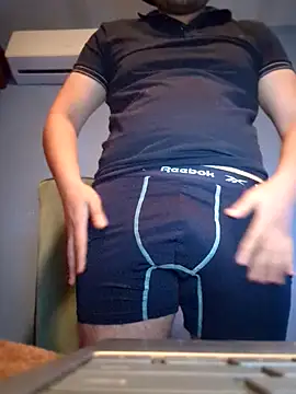 DavidGomez19x online show from April 2026 05:33:02 AM