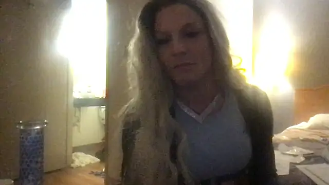 GypsiiCornel online show from April 2026 10:31:02 AM