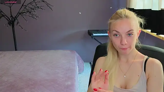 SonnySofia online show from May 2026 05:46:02 AM