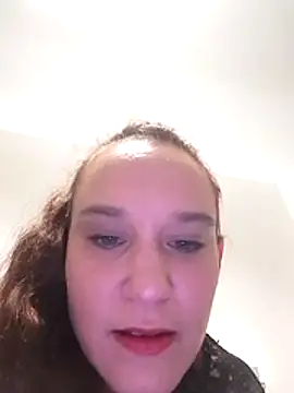 Maggie38 online show from April 2026 02:12:01 PM