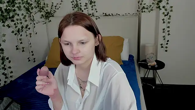 Charlotte Stee online show from April 2026 01:52:01 AM