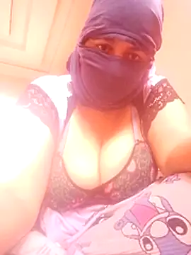 Monita-56 online show from April 2026 09:43:01 AM