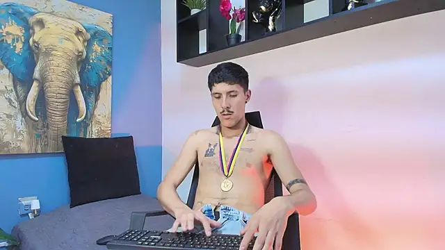 ALEXXXTREM69 online show from May 2026 12:28:02 AM