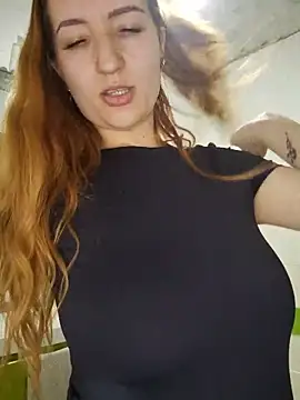 LeonaFox online show from May 2026 07:10:02 PM