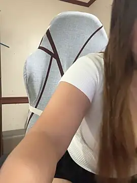 avasofiax online show from April 2026 10:09:02 AM