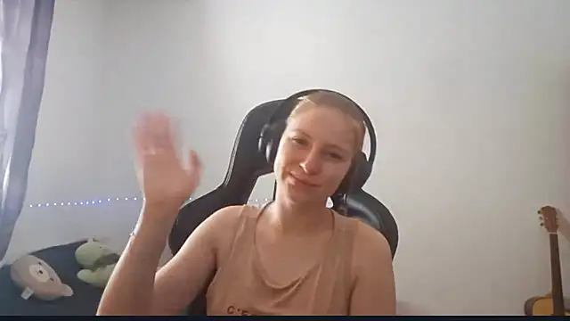 Snapshot of WesleyFrohling chatting on April 2026 09:02:01 AM WesleyFrohling online show from April 2026 09:02:01 AM