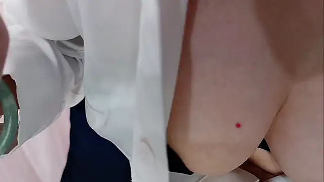 minami-yuiyui online show from April 2026 01:29:01 AM