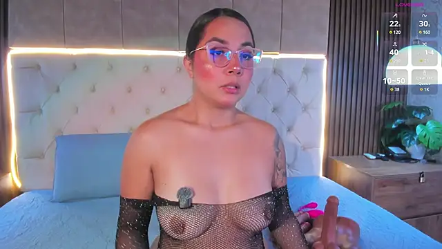 Snapshot of Amelia_Rossetti chatting on June 2026 11:30:02 AM Amelia Rossetti online show from June 2026 11:30:02 AM