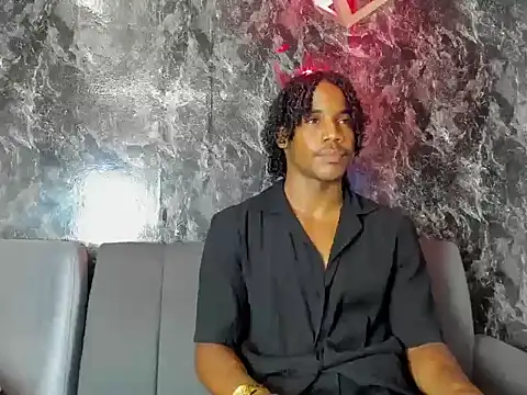 Snapshot of axel_silva4 chatting on June 2026 08:03:01 PM axel silva4 online show from June 2026 08:03:01 PM