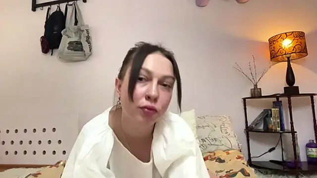 Snapshot of Evelyn_Charm chatting on April 2026 01:51:02 PM Evelyn Charm online show from April 2026 01:51:02 PM