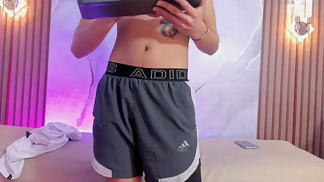 Snapshot of Ethanhot_os chatting on April 2026 09:05:02 PM Ethanhot os online show from April 2026 09:05:02 PM