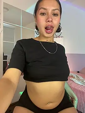 Dreanaa online show from June 2026 08:44:01 PM