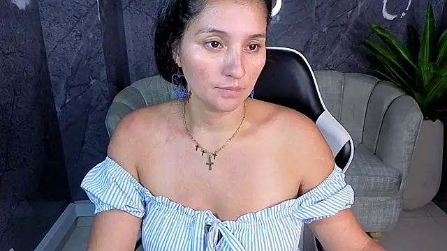 Snapshot of Alisson_tx_ chatting on April 2026 09:45:02 AM Alisson tx online show from April 2026 09:45:02 AM