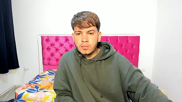 Snapshot of bry_saint chatting on April 2026 05:30:01 AM bry saint online show from April 2026 05:30:01 AM