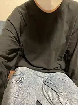 Snapshot of MOMO_ch_oo chatting on April 2026 11:32:01 AM MOMO ch oo online show from April 2026 11:32:01 AM