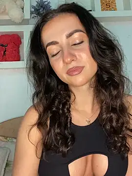 KarolDolly05 online show from July 2026 02:01:01 PM