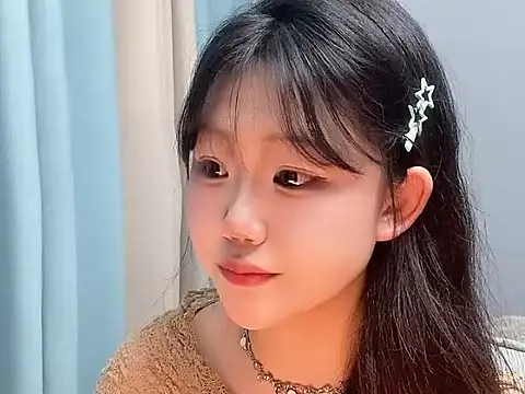 Lilababy00 online show from April 2026 11:43:01 AM