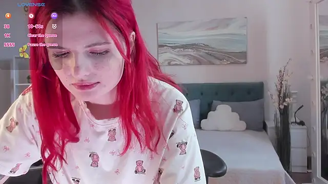 Snapshot of kittylunaa chatting on April 2026 03:23:01 AM kittylunaa online show from April 2026 03:23:01 AM