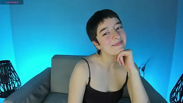 Snapshot of Atheena__ chatting on June 2026 01:46:01 PM Atheena online show from June 2026 01:46:01 PM