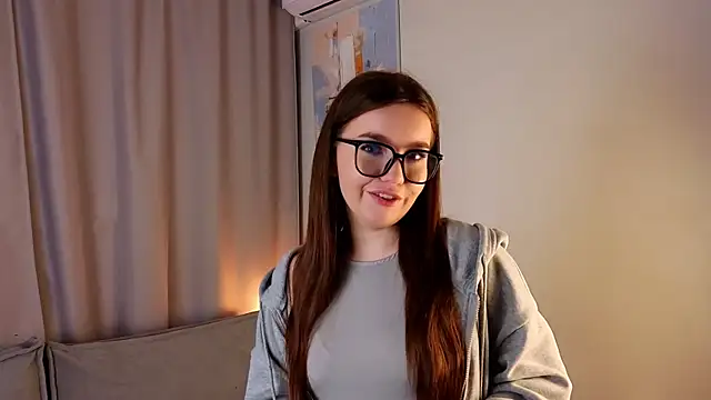 EvaWyliam online show from April 2026 02:44:01 PM