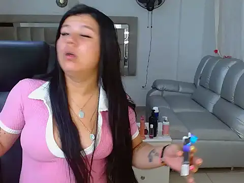 Snapshot of ShellyAdamssxox chatting on April 2026 01:34:02 AM ShellyAdamssxox online show from April 2026 01:34:02 AM