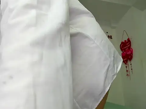 Carolinaa-03 online show from April 2026 11:43:02 PM