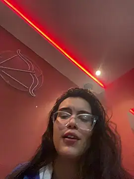 Freya1104 online show from July 2026 01:18:02 PM