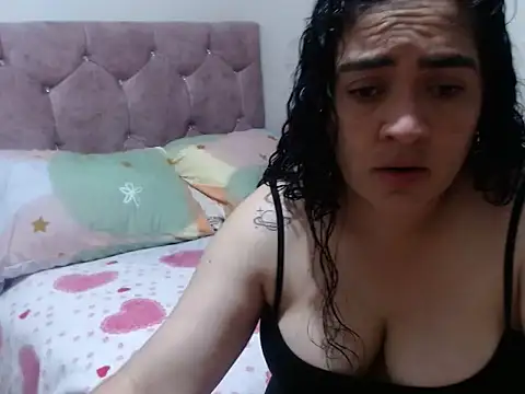 Mabbe07 online show from April 2026 02:34:01 AM