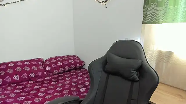  iamrousie  online show from April 2026 01:58:02 PM