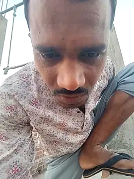 daddyishere102 online show from April 2026 12:43:01 PM