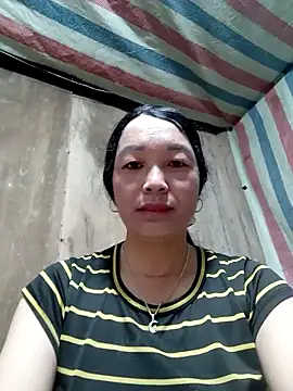 vanlucky2 online show from April 2026 11:07:01 PM