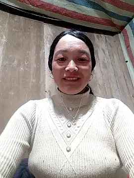 vanlucky2 online show from April 2026 09:45:02 PM