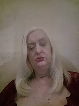 Julia20X online show from June 2026 02:18:02 PM
