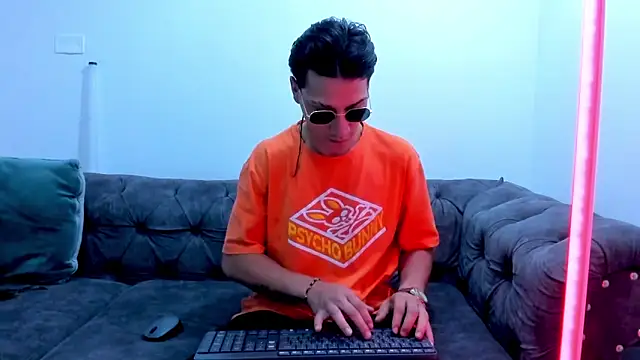 AbaturLopez online show from April 2026 08:24:02 PM