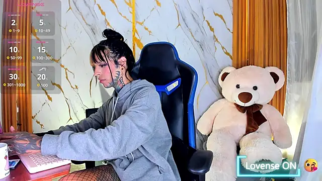 Dafne kee online show from April 2026 03:33:02 AM