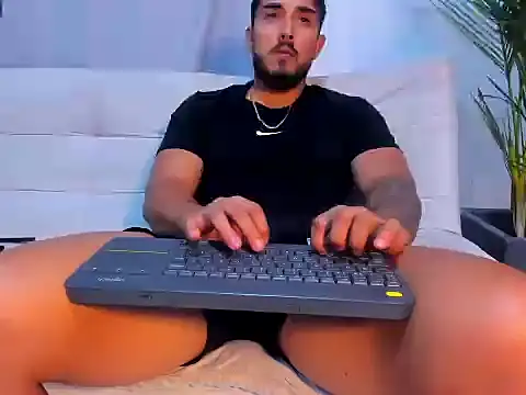 Snapshot of alangreek1 chatting on July 2026 02:47:01 AM alangreek1 online show from July 2026 02:47:01 AM