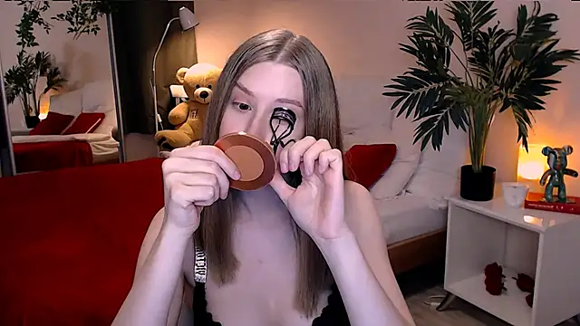 Snapshot of cheeky_chick chatting on July 2026 08:33:01 PM cheeky chick online show from July 2026 08:33:01 PM